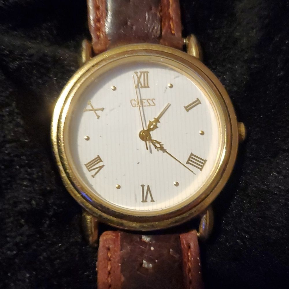Vintage GUESS 1991 Unisex Art Deco‎ Style Watch Roman Numerals & Dots Dial